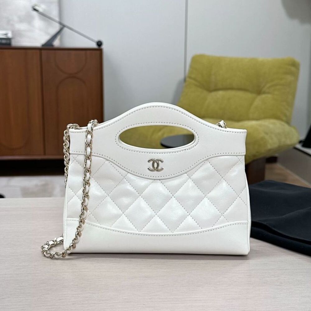 Chanel Women Pre-Loved Bag Very Good Condition